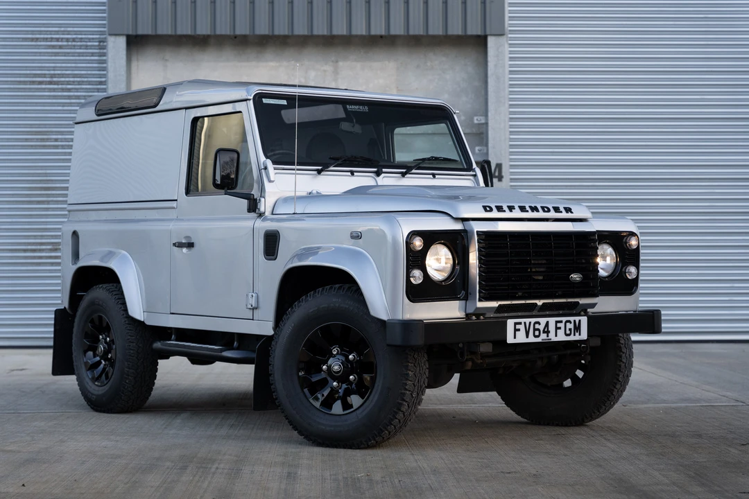 2014 Land Rover Defender 90 - Image 4 of 31