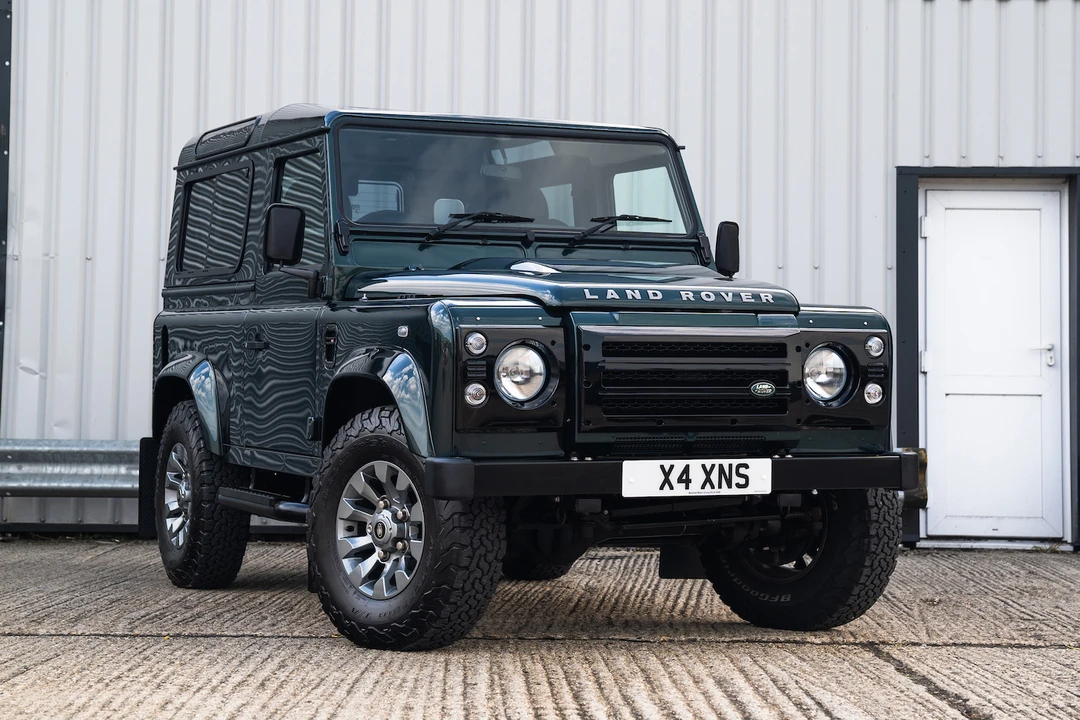 2014 Land Rover Defender 90 - Image 2 of 2