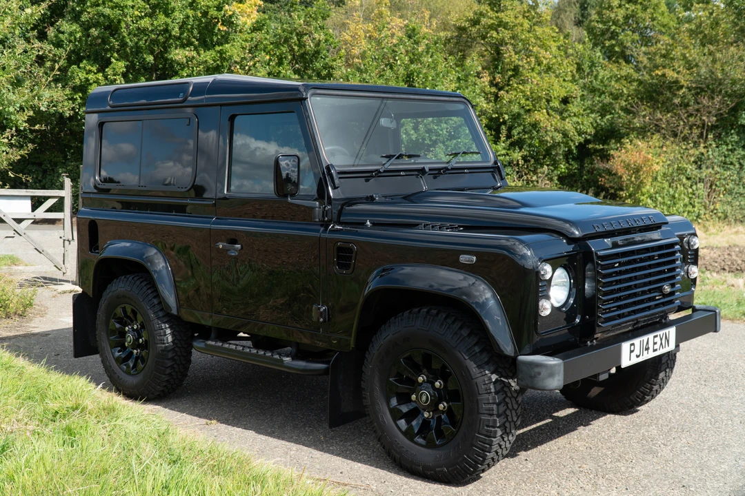 2014 Land Rover Defender 90 - Image 2 of 31