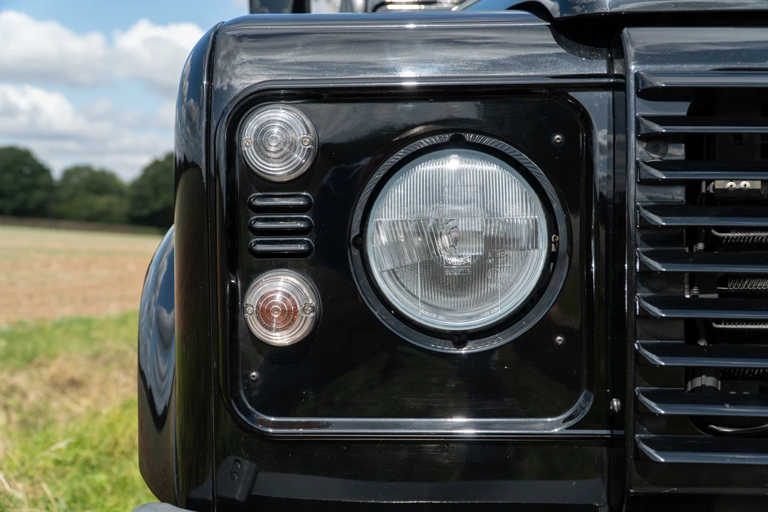 2014 Land Rover Defender 90 - Image 11 of 31