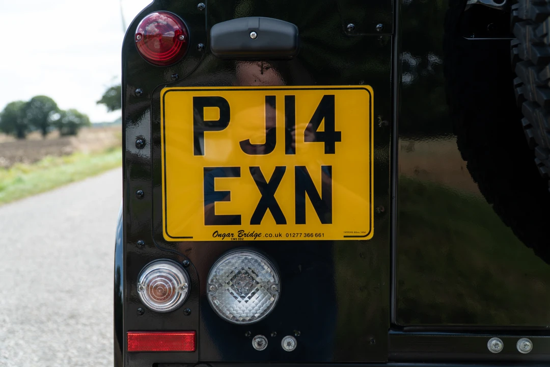 2014 Land Rover Defender 90 - Image 15 of 31