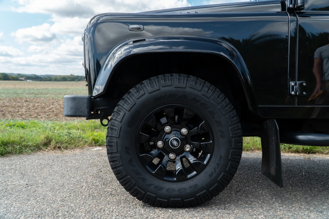 2014 Land Rover Defender 90 - Image 26 of 31