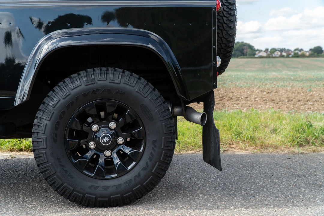 2014 Land Rover Defender 90 - Image 27 of 31