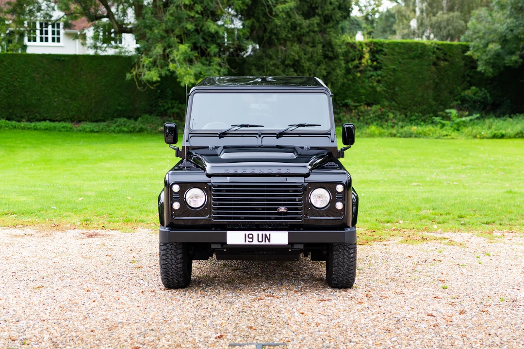2014 Land Rover Defender 90 - Image 3 of 31