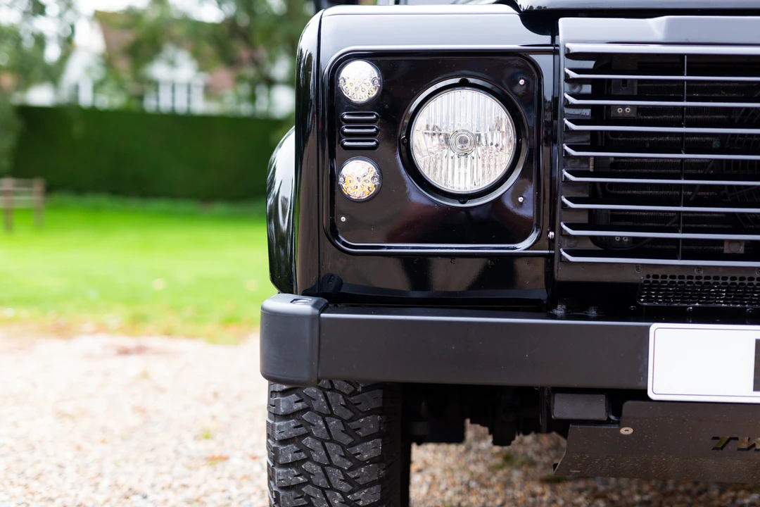 2014 Land Rover Defender 90 - Image 7 of 31