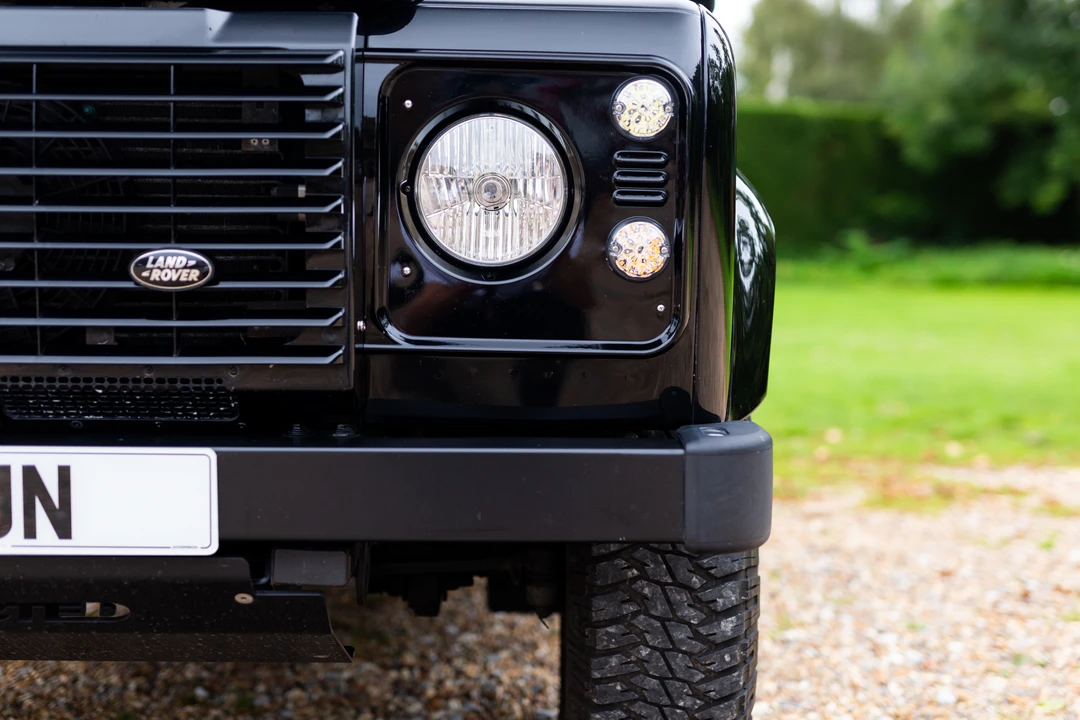 2014 Land Rover Defender 90 - Image 13 of 31