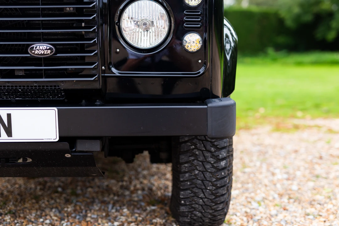 2014 Land Rover Defender 90 - Image 14 of 31
