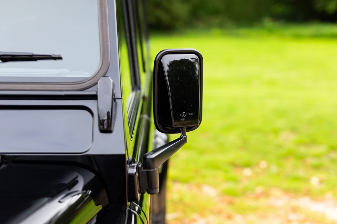 2014 Land Rover Defender 90 - Image 25 of 31