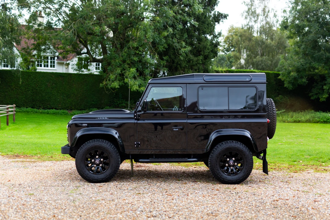 2014 Land Rover Defender 90 - Image 29 of 31