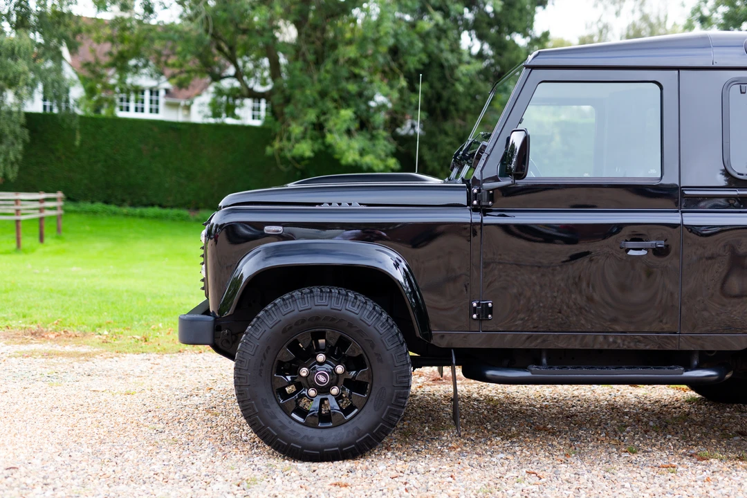 2014 Land Rover Defender 90 - Image 30 of 31