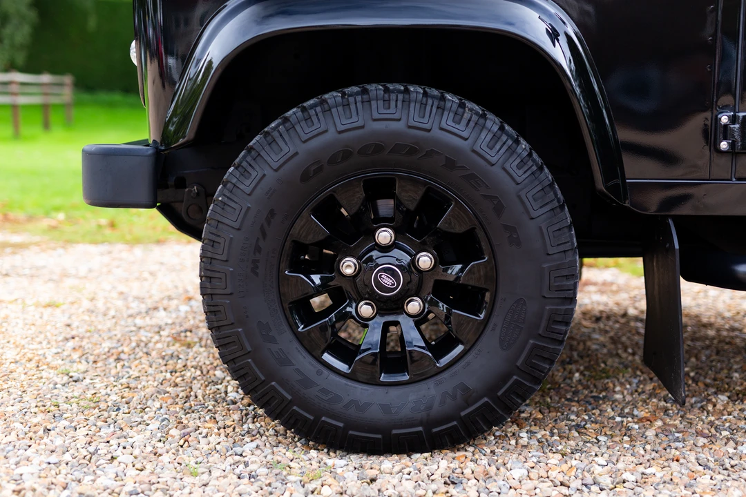 2014 Land Rover Defender 90 - Image 31 of 31