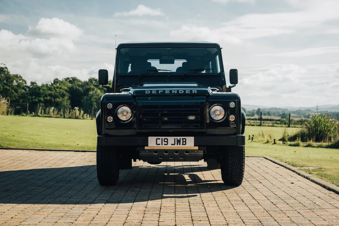 2014 Land Rover Defender 90 - Image 12 of 31