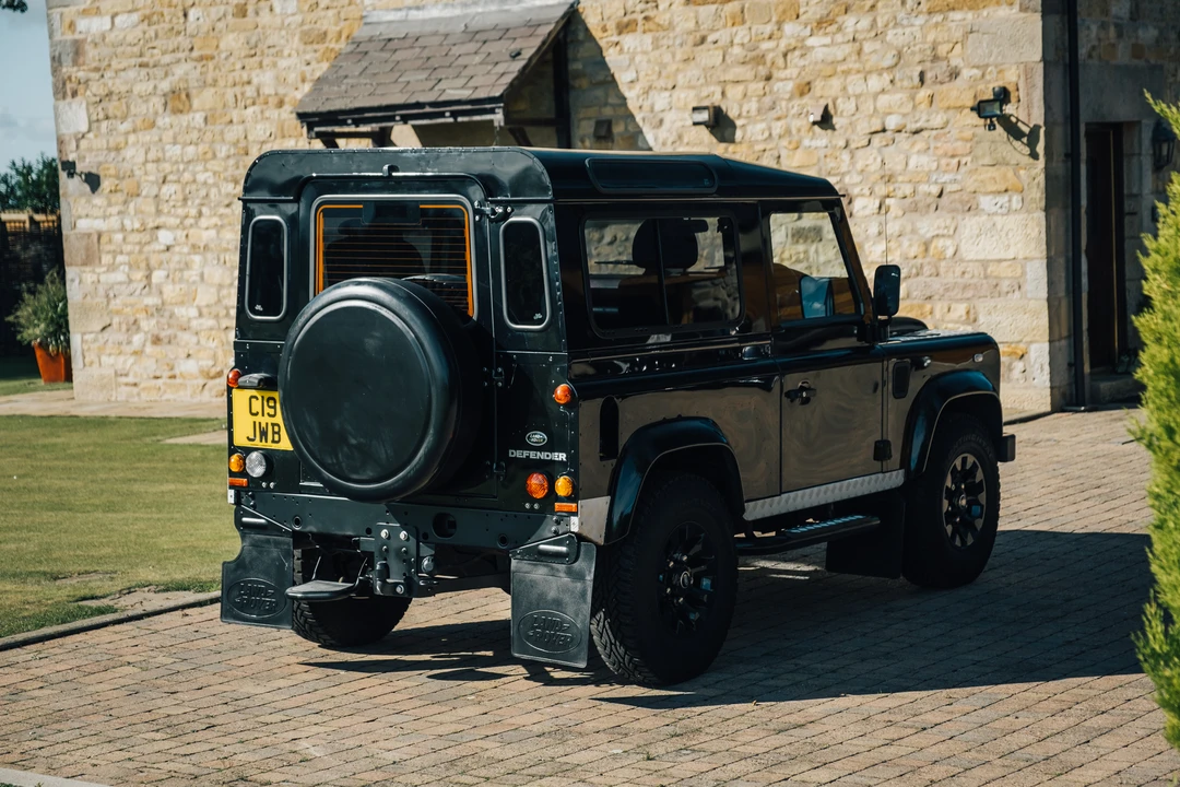 2014 Land Rover Defender 90 - Image 8 of 31