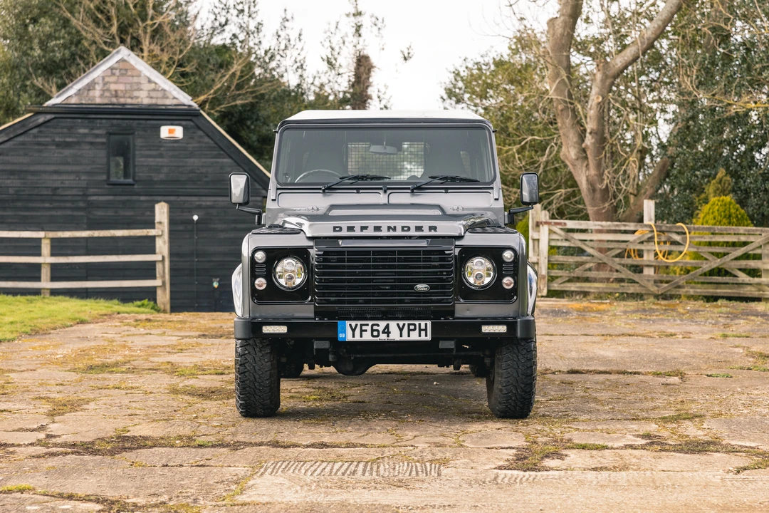 2014 Land Rover Defender 90 - Image 16 of 31