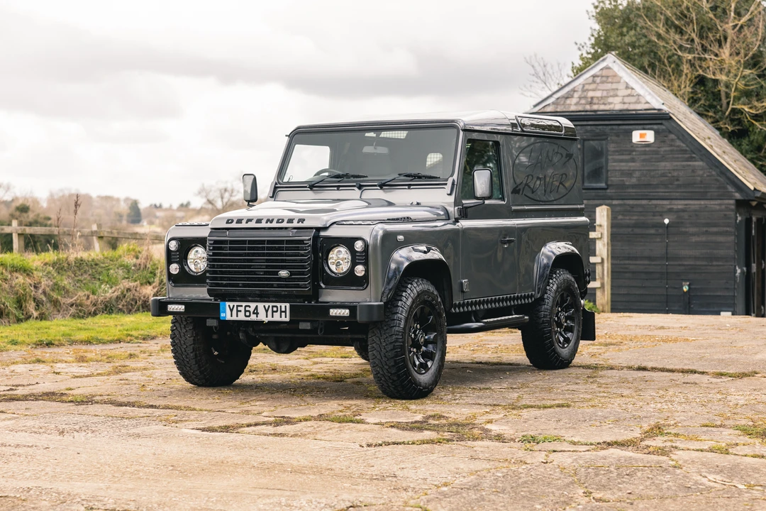 2014 Land Rover Defender 90 - Image 3 of 31