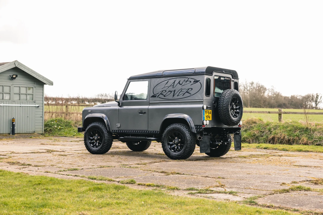 2014 Land Rover Defender 90 - Image 8 of 31