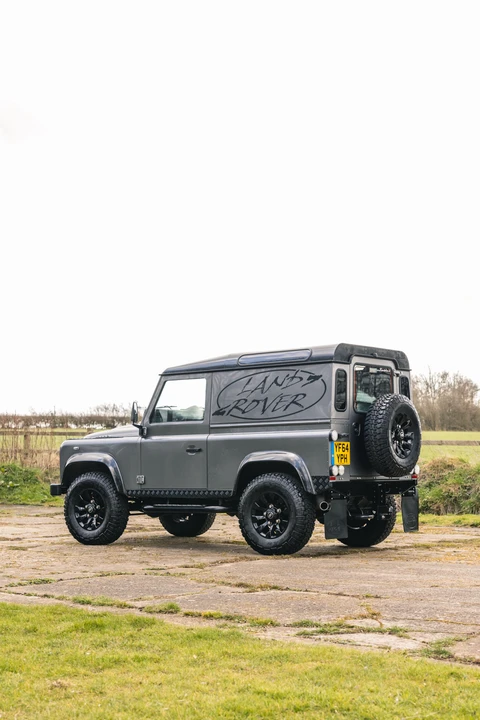 2014 Land Rover Defender 90 - Image 9 of 31
