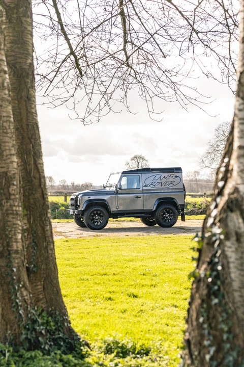2014 Land Rover Defender 90 - Image 25 of 31