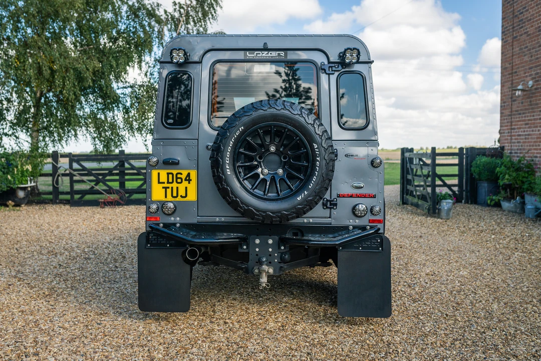 2014 Land Rover Defender 90 - Image 7 of 31