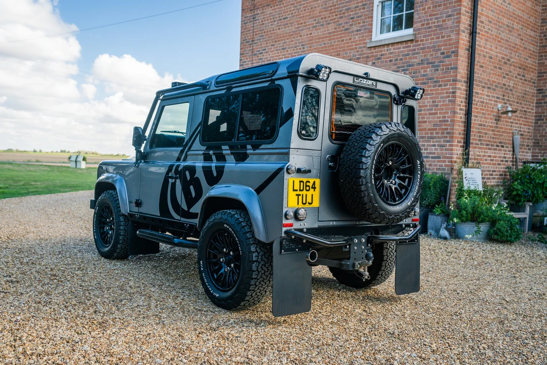2014 Land Rover Defender 90 - Image 8 of 31