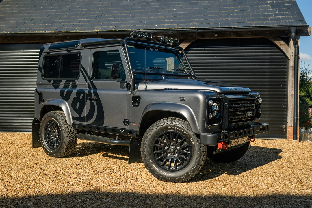 2014 Land Rover Defender 90 - Image 13 of 31