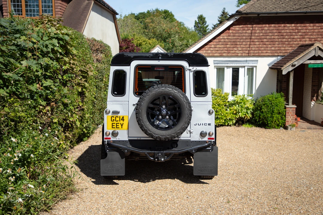 2014 Land Rover Defender 90 - Image 15 of 31