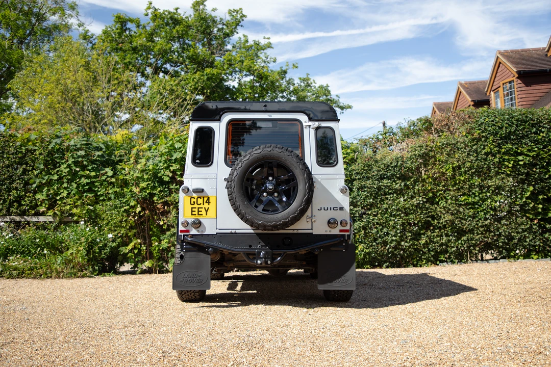 2014 Land Rover Defender 90 - Image 7 of 31