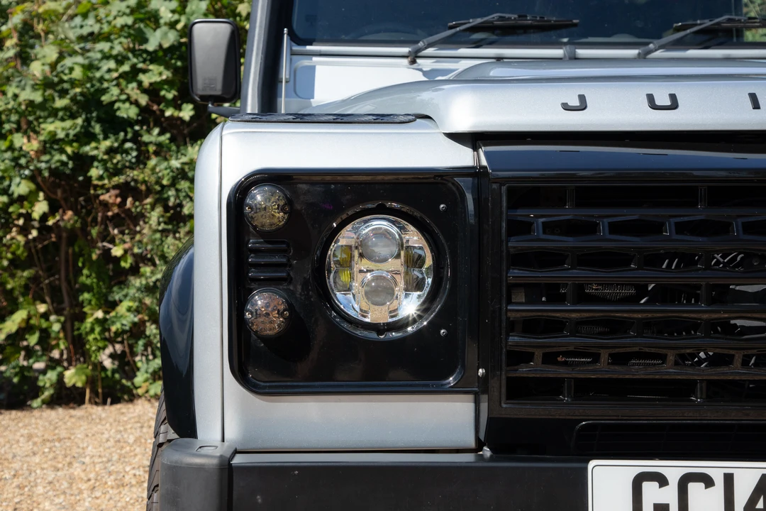 2014 Land Rover Defender 90 - Image 28 of 31
