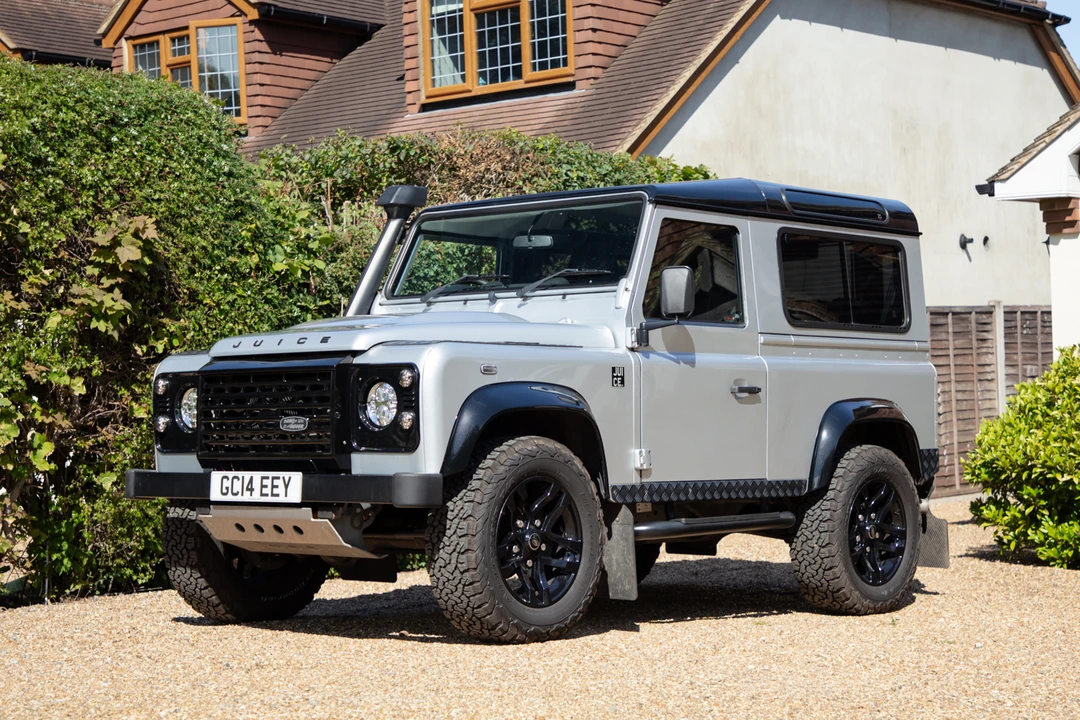 2014 Land Rover Defender 90 - Image 2 of 31