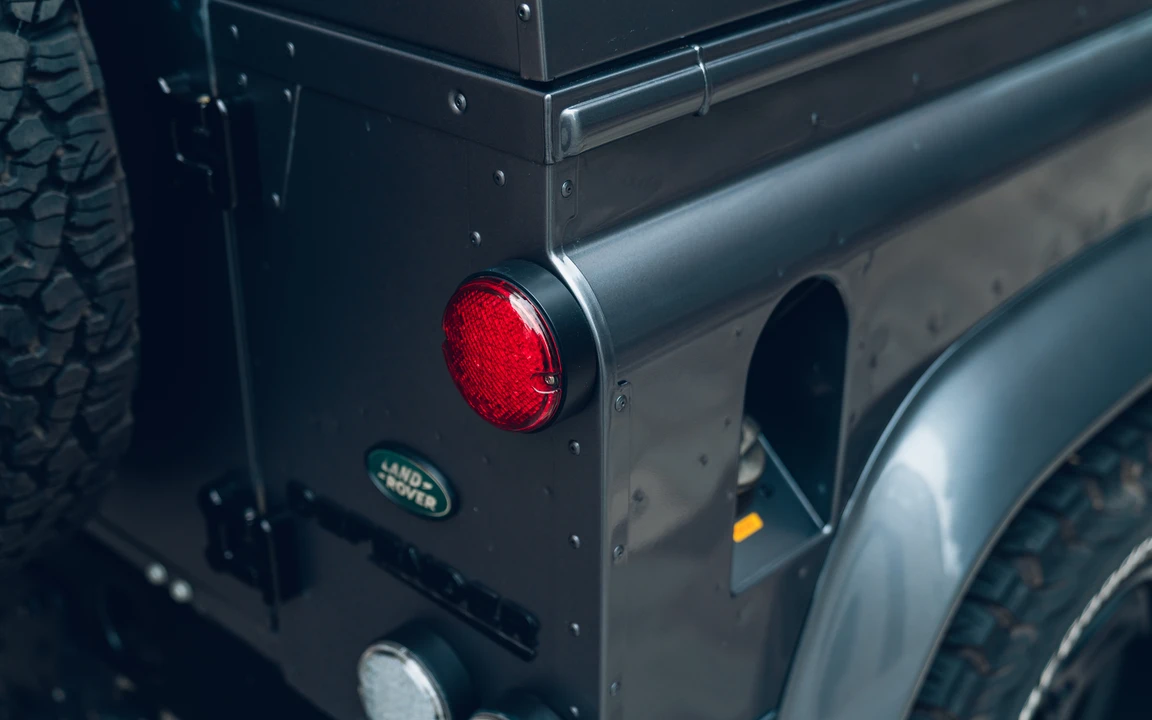 2014 Land Rover Defender 90 - Image 30 of 31