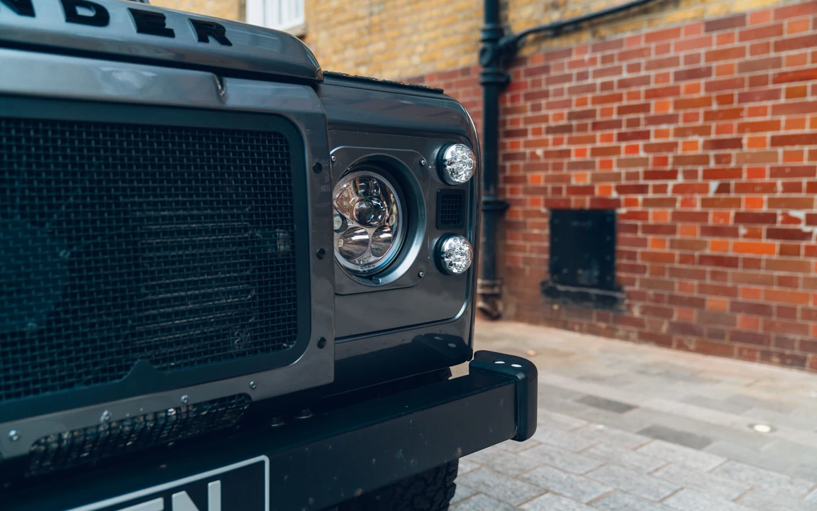 2014 Land Rover Defender 90 - Image 21 of 31