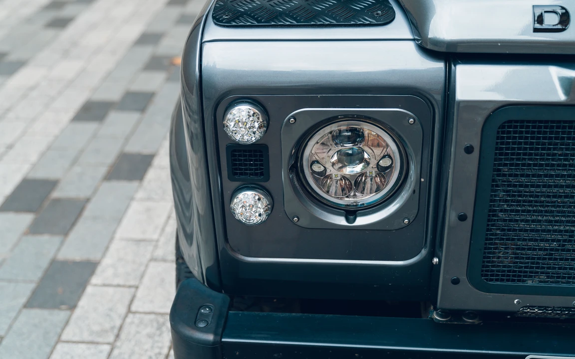 2014 Land Rover Defender 90 - Image 24 of 31