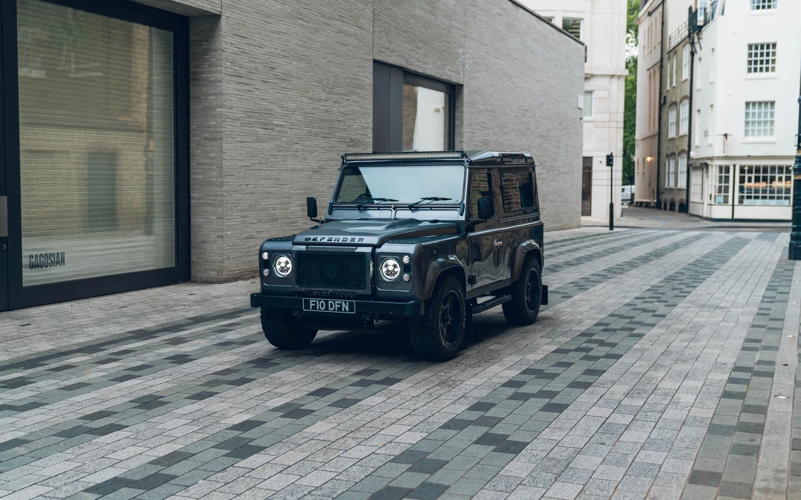 2014 Land Rover Defender 90 - Image 11 of 31