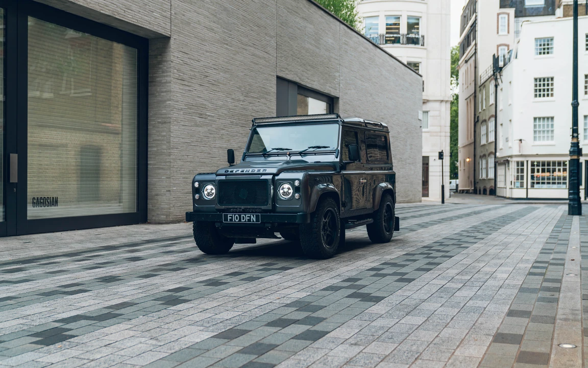 2014 Land Rover Defender 90 - Image 4 of 31
