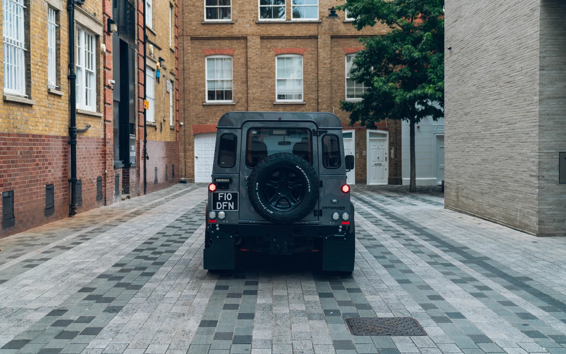2014 Land Rover Defender 90 - Image 14 of 31