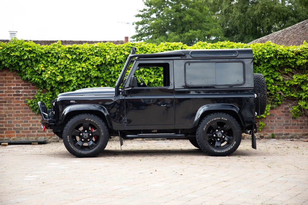 2014 Land Rover Defender 90 - Image 8 of 31