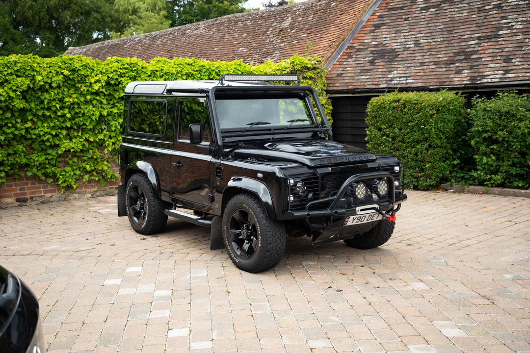 2014 Land Rover Defender 90 - Image 11 of 31