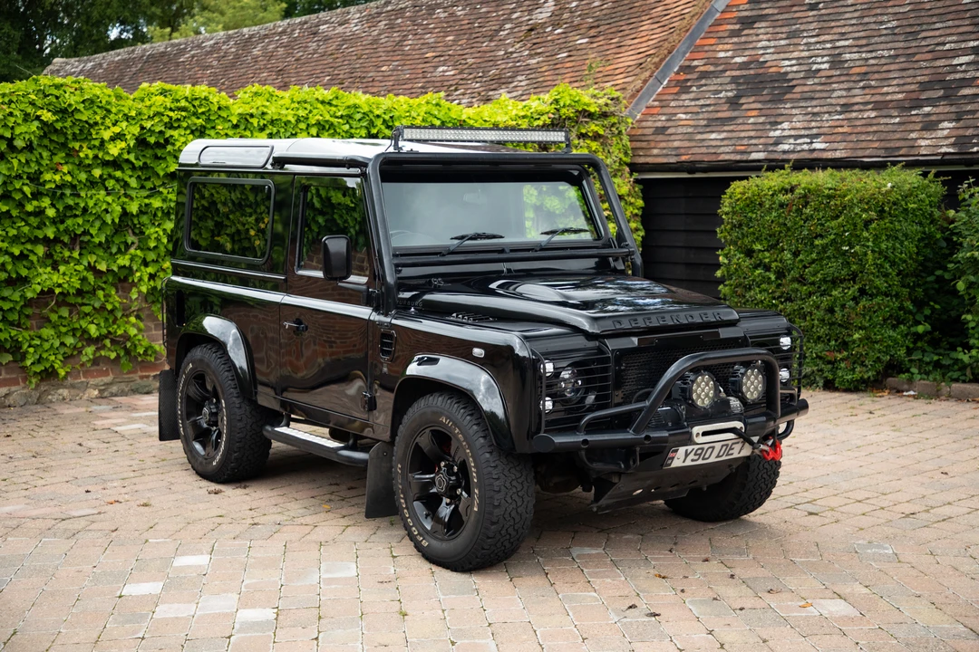 2014 Land Rover Defender 90 - Image 2 of 31