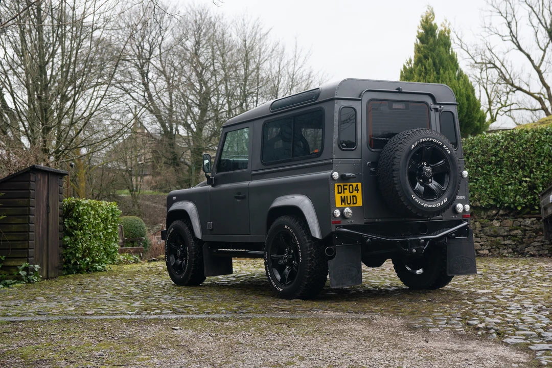 2014 Land Rover Defender 90 - Image 18 of 31