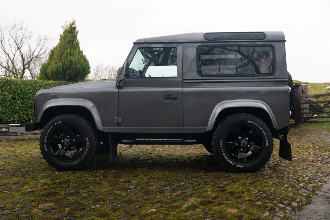 2014 Land Rover Defender 90 - Image 9 of 31