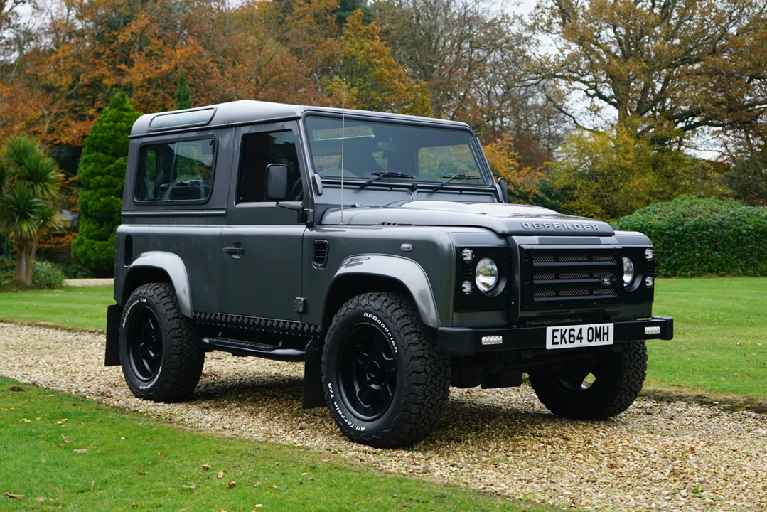 2014 Land Rover Defender 90 - Image 2 of 31