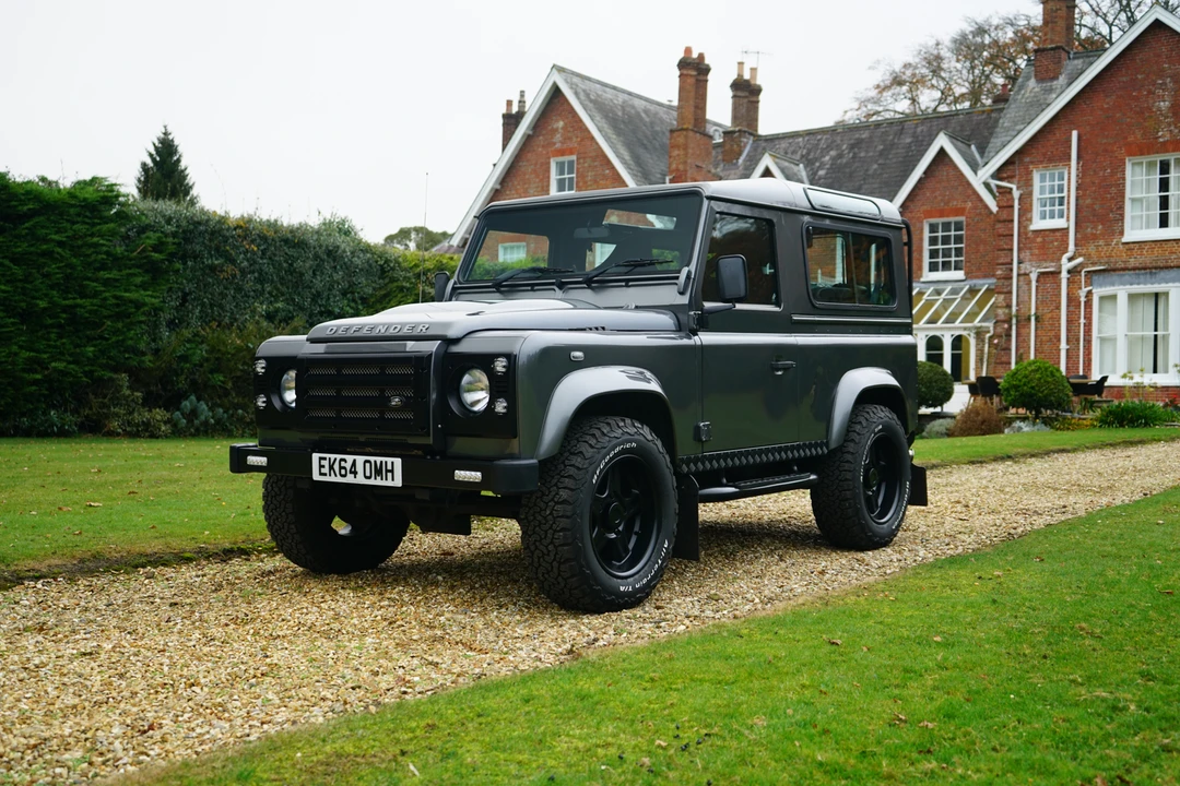 2014 Land Rover Defender 90 - Image 15 of 31