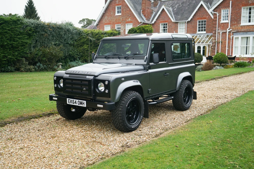 2014 Land Rover Defender 90 - Image 16 of 31
