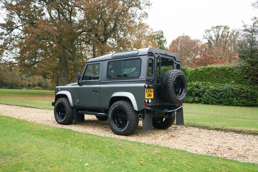 2014 Land Rover Defender 90 - Image 8 of 31