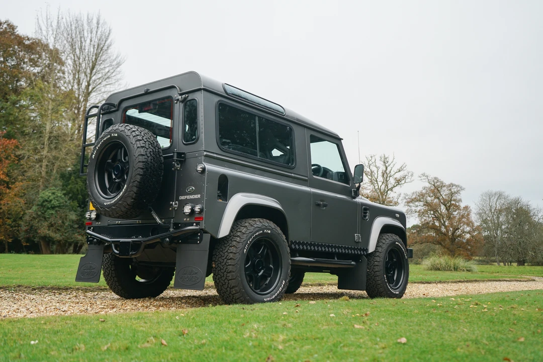 2014 Land Rover Defender 90 - Image 24 of 31