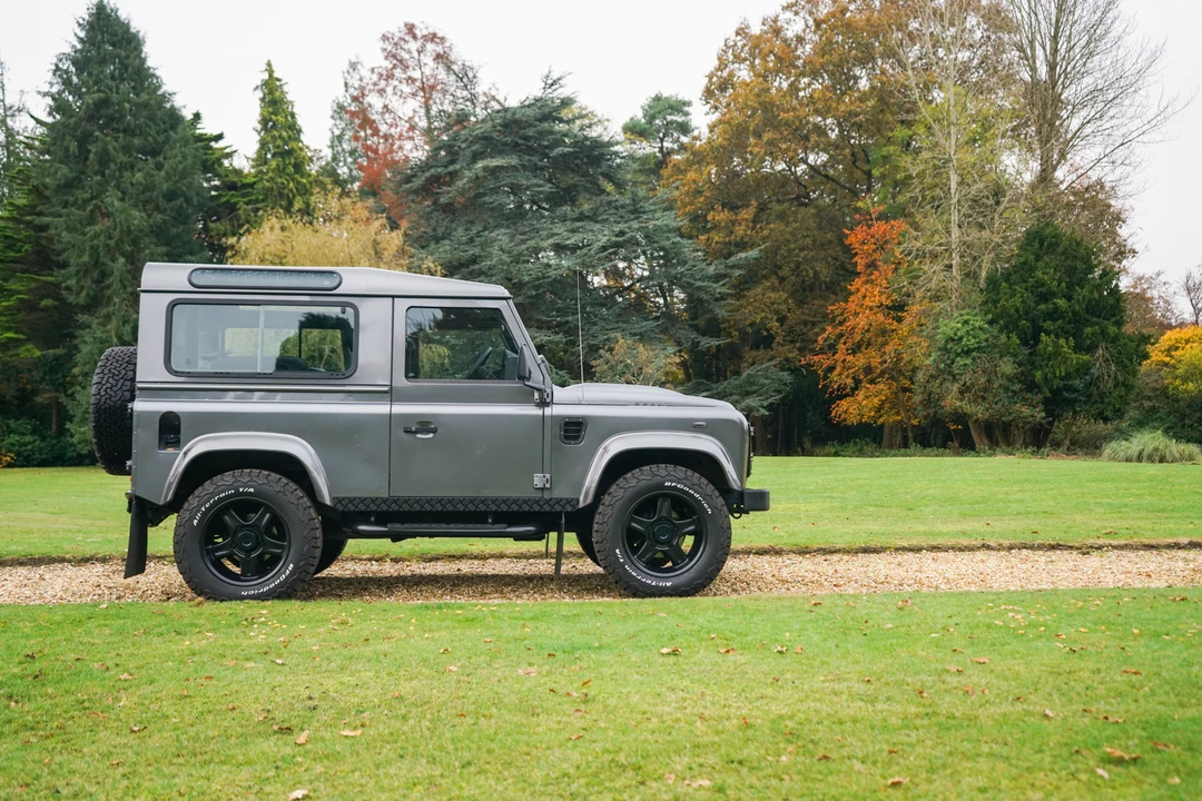 2014 Land Rover Defender 90 - Image 26 of 31