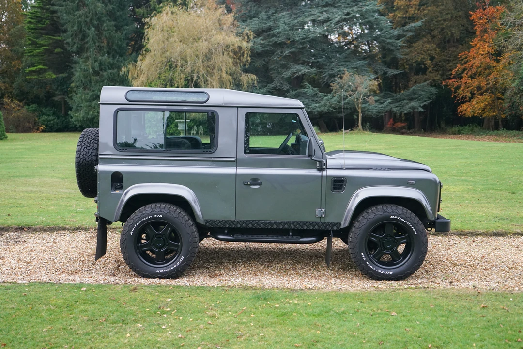 2014 Land Rover Defender 90 - Image 28 of 31