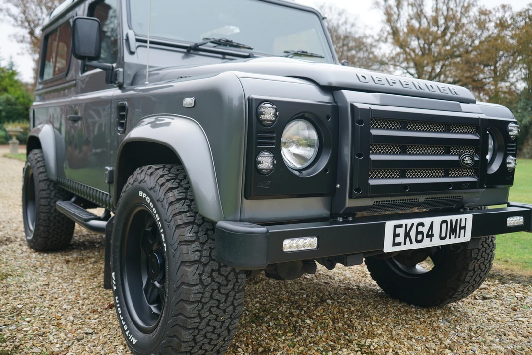 2014 Land Rover Defender 90 - Image 29 of 31