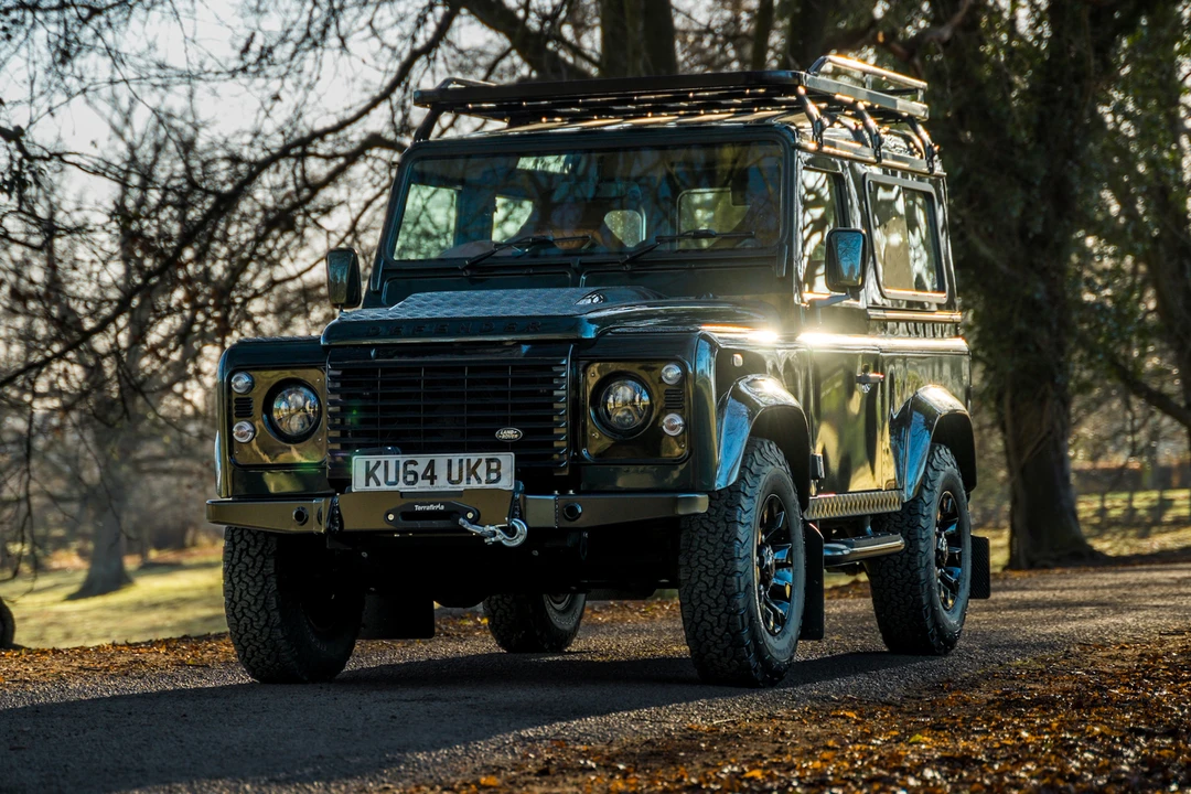 2014 Land Rover Defender 90 - Image 2 of 31
