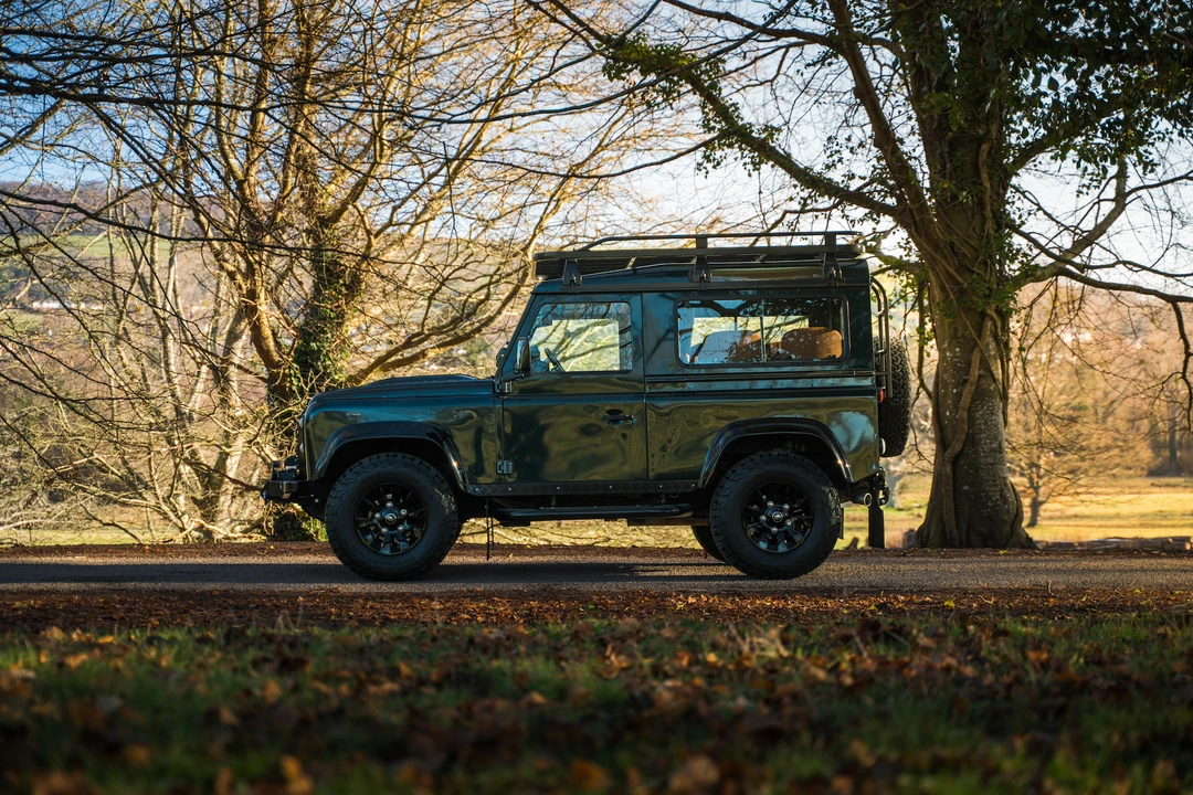 2014 Land Rover Defender 90 - Image 9 of 31
